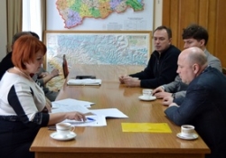 Валентина Коваленко та представники Громадської ради при обласній раді підписали Положення про співпрацю