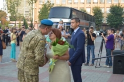 Вони воювали за нас, за майбутнє України (Черкащина з почестями зустріла демобілізованих бійців)