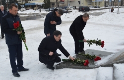 Валентин Тарасенко взяв участь у покладанні квітів на знак пам’яті полеглих під Крутами
