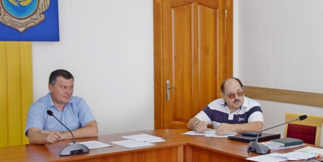 




Валентин Тарасенко провів засідання двох комісій з проведення конкурсів на вакантні посади керівників комунальних закладів


