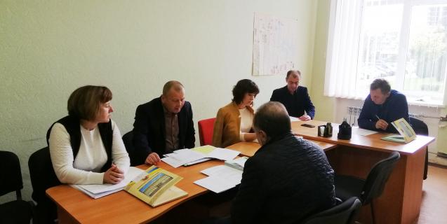 




Постійні комісії обласної ради формують питання порядку денного обласної сесії


