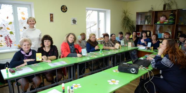 




На базі Корсунь-Шевченківського районного центру дитячої та юнацької творчості проведено обласний семінар-практикум


