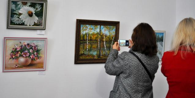 




Відкрито персональну виставку черкаської художниці-аматорки Катерини Пуш


