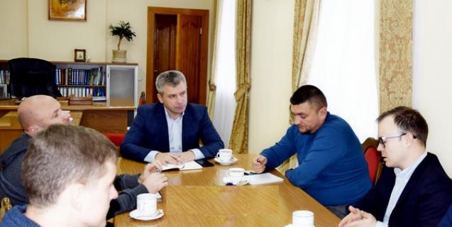 




Керівники  обласної ради провели зустріч із представниками ІТ-галузі


