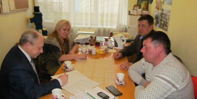 




Керівники Черкаської районної ради відвідали село Чорнявку, де перевірили виконання раніше піднятих проблем


