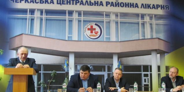 




Розвиток галузі охорони здоров’я Черкаського району обговорили на Медичній раді


