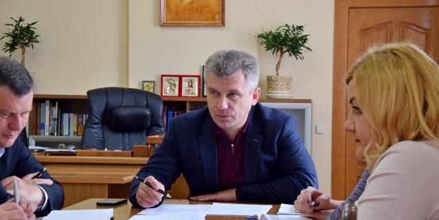 




Від підвищення зарплат, до  зростання заборгованості: як переживають карантин комунальні підприємства обласної ради


