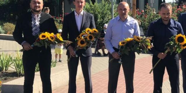 




Андрій Сегеда взяв участь у заходах зі вшанування загиблих захисників України


