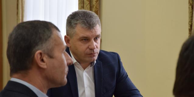 




Очільник обласної ради провів спільну нараду з головами районних рад та керівництвом ОДА


