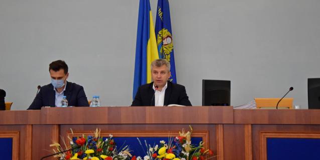 




Шоста сесія обласної ради тривалий час розглядала заяви і звернення депутатів від фракцій


