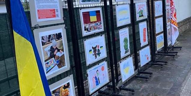 




"Біль та віра": в Італії показали малюнки українських дітей, які тікали від війни 


