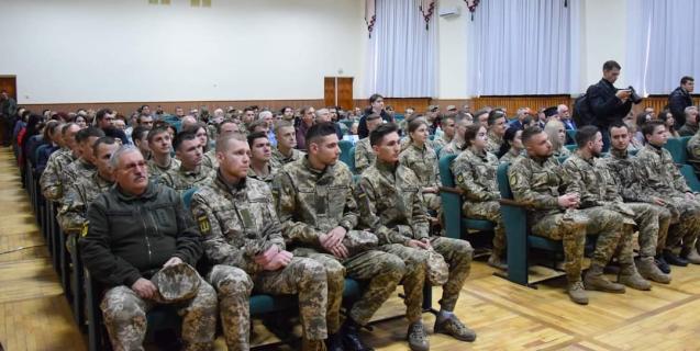 




Понад 60 випускників військової кафедри отримали перші звання


