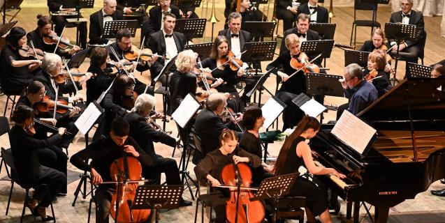 




Академічний симфонічний оркестр зіграв з обдарованими дітьми під час спільного концерту


