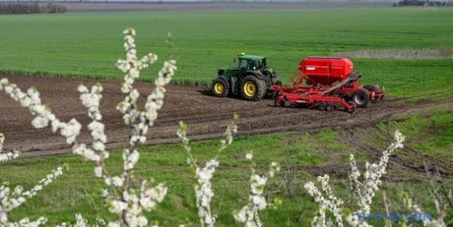 




Аграрії засіяли вже 3,2 млн га ярих зернових та зернобобових культур


